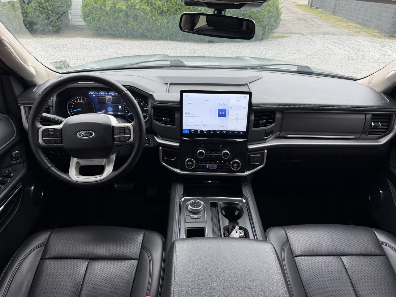 Ford Expedition XLT 2023