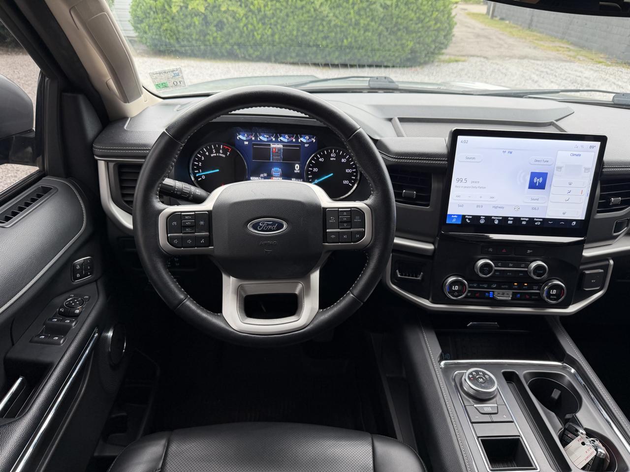 Ford Expedition XLT 2023