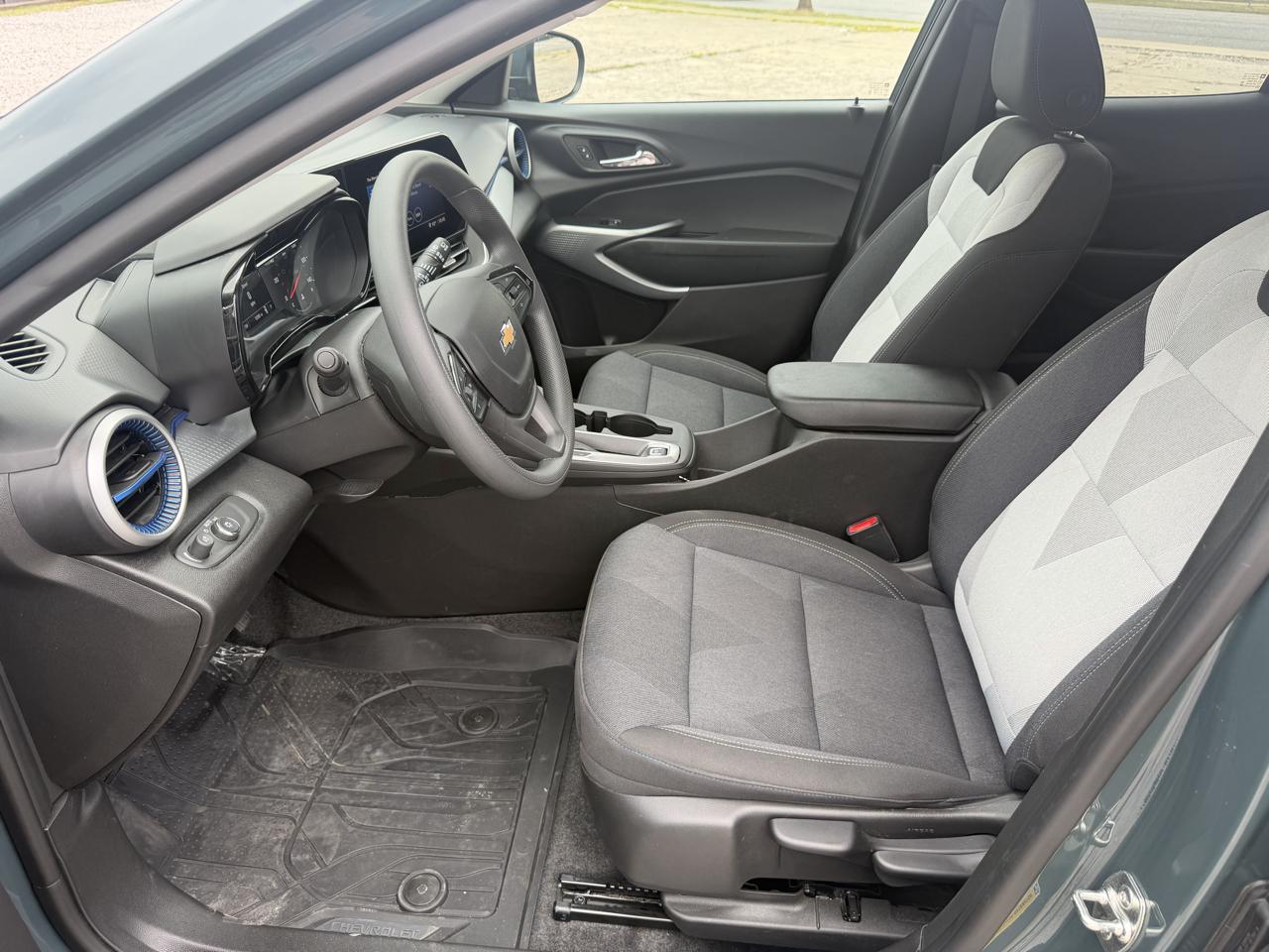 Chevrolet Trax LS 2025