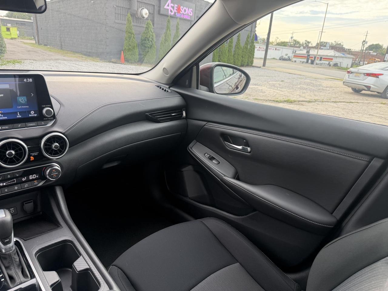 Nissan Sentra SV 2025