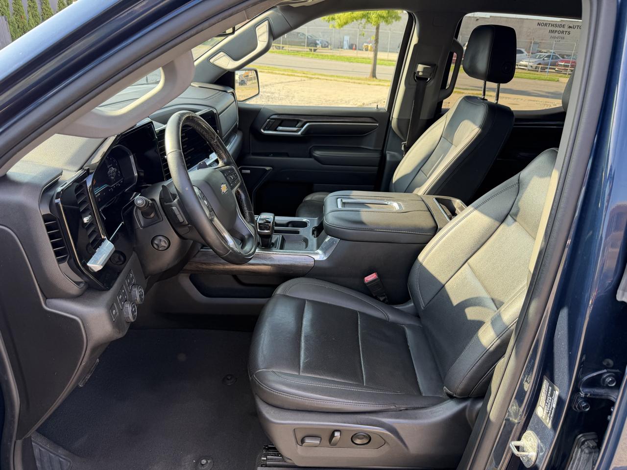 Chevrolet Silverado 1500 LTZ Crew Cab 4WD 2022