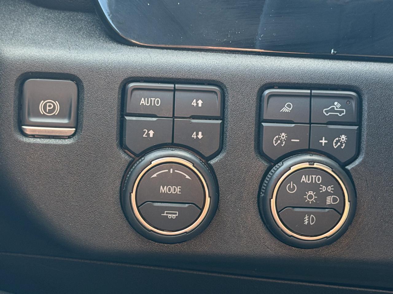 Chevrolet Silverado 1500 LTZ Crew Cab 4WD 2022