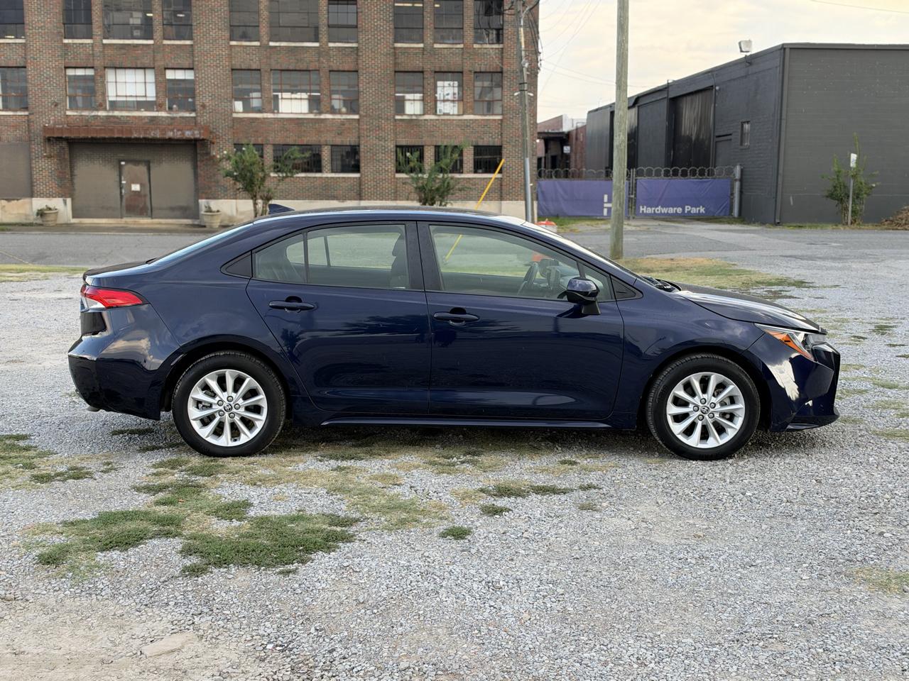 Toyota Corolla LE 2022