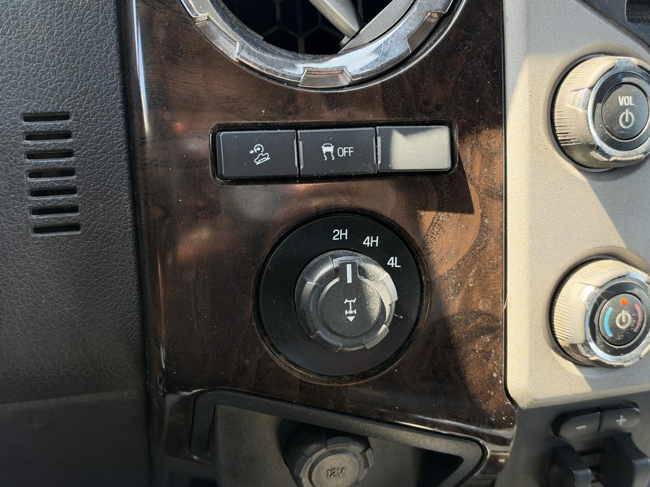 2014 Ford F-250 Super Duty Platinum - Photo 19