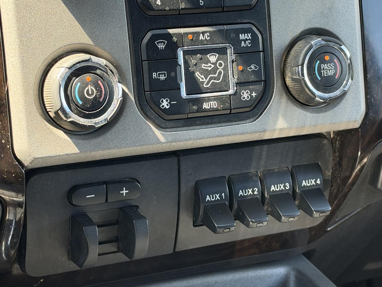 2014 Ford F-250 Super Duty Platinum - Photo 21