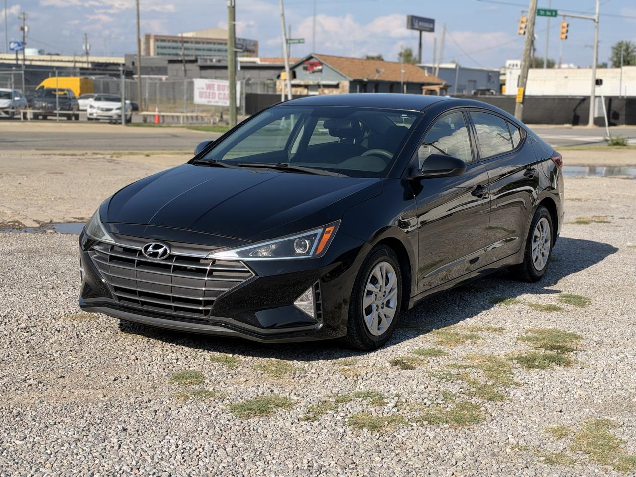 Hyundai Elantra SE 6AT 2019