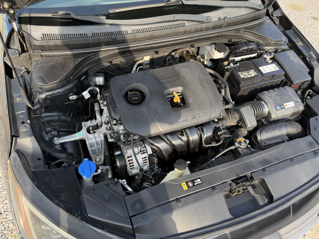 Hyundai Elantra SE 6AT 2019