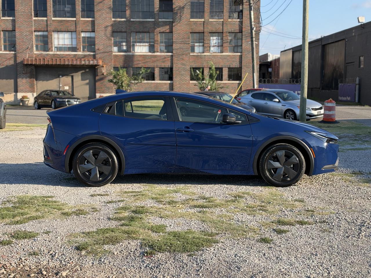 Toyota Prius LE 2025