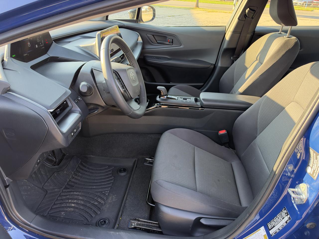 Toyota Prius LE 2025