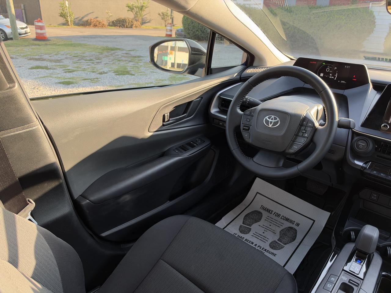 Toyota Prius LE 2025