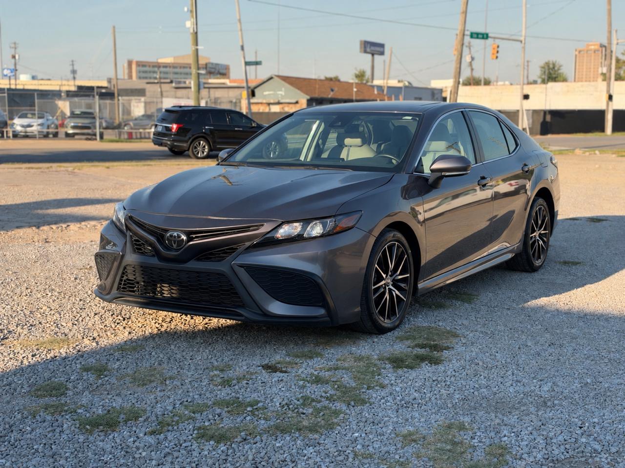 Toyota Camry SE 2024