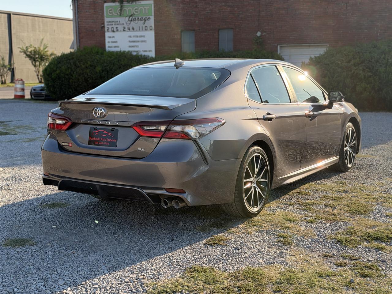 Toyota Camry SE 2024