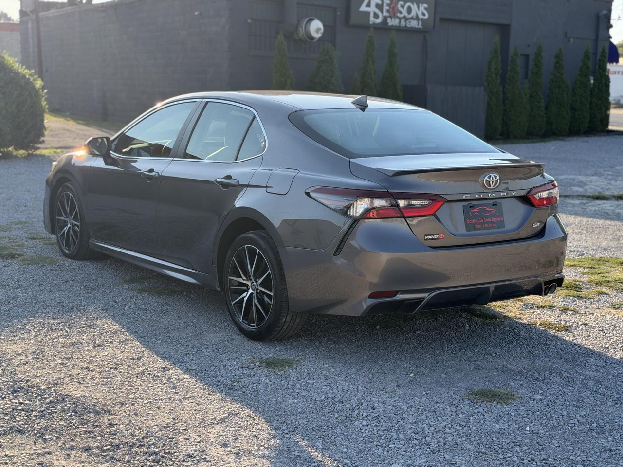 Toyota Camry SE 2024