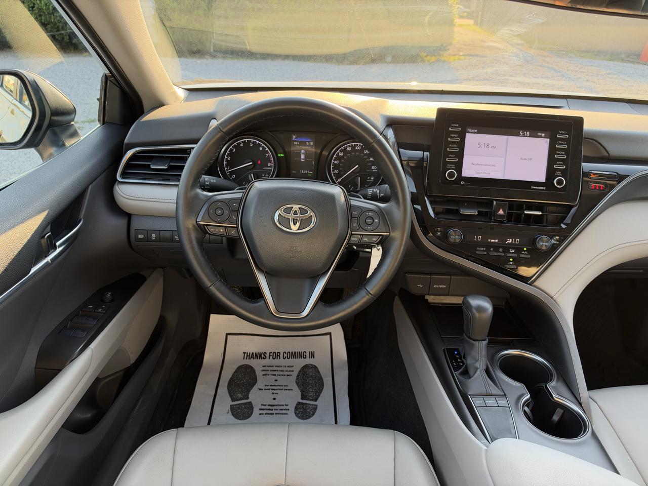 Toyota Camry SE 2024