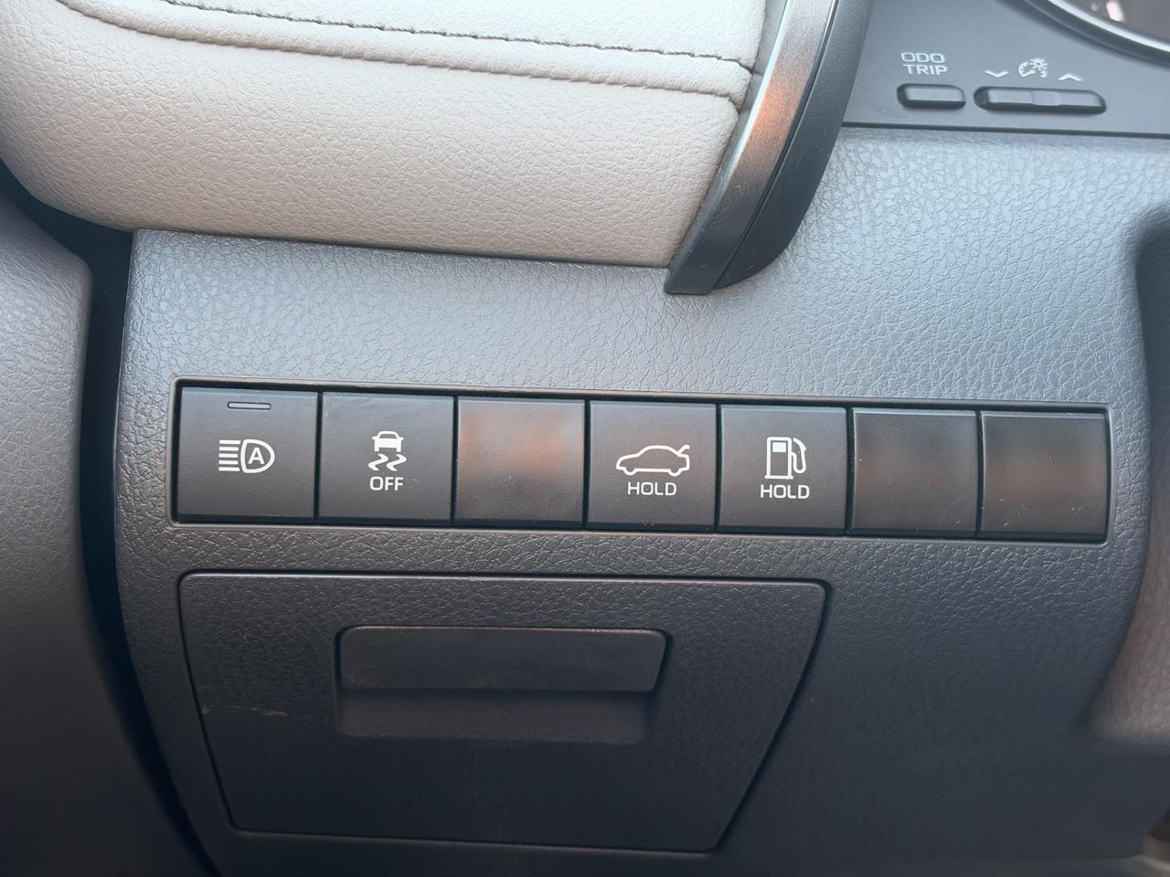 Toyota Camry SE 2024