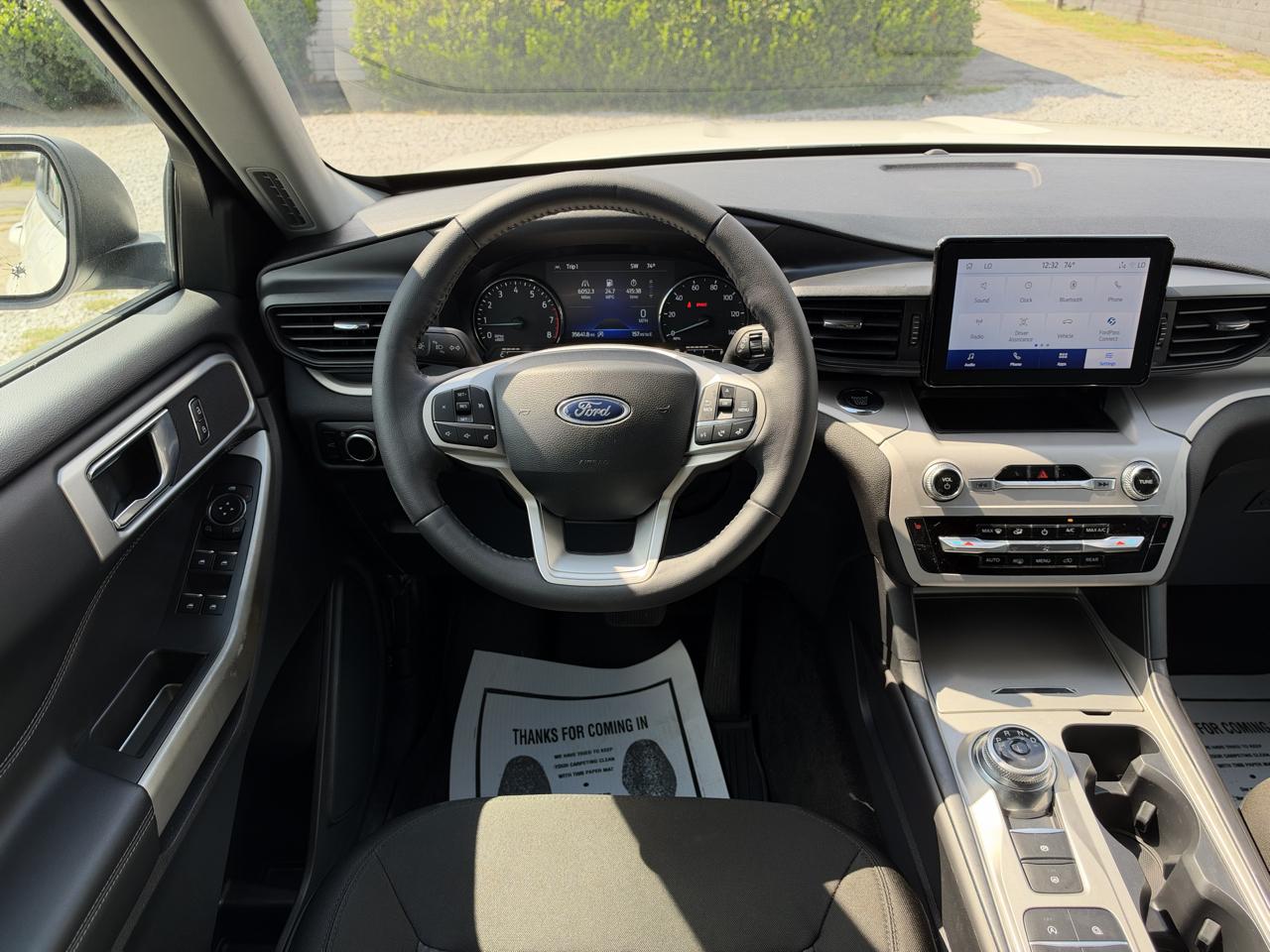 Ford Explorer XLT 2024