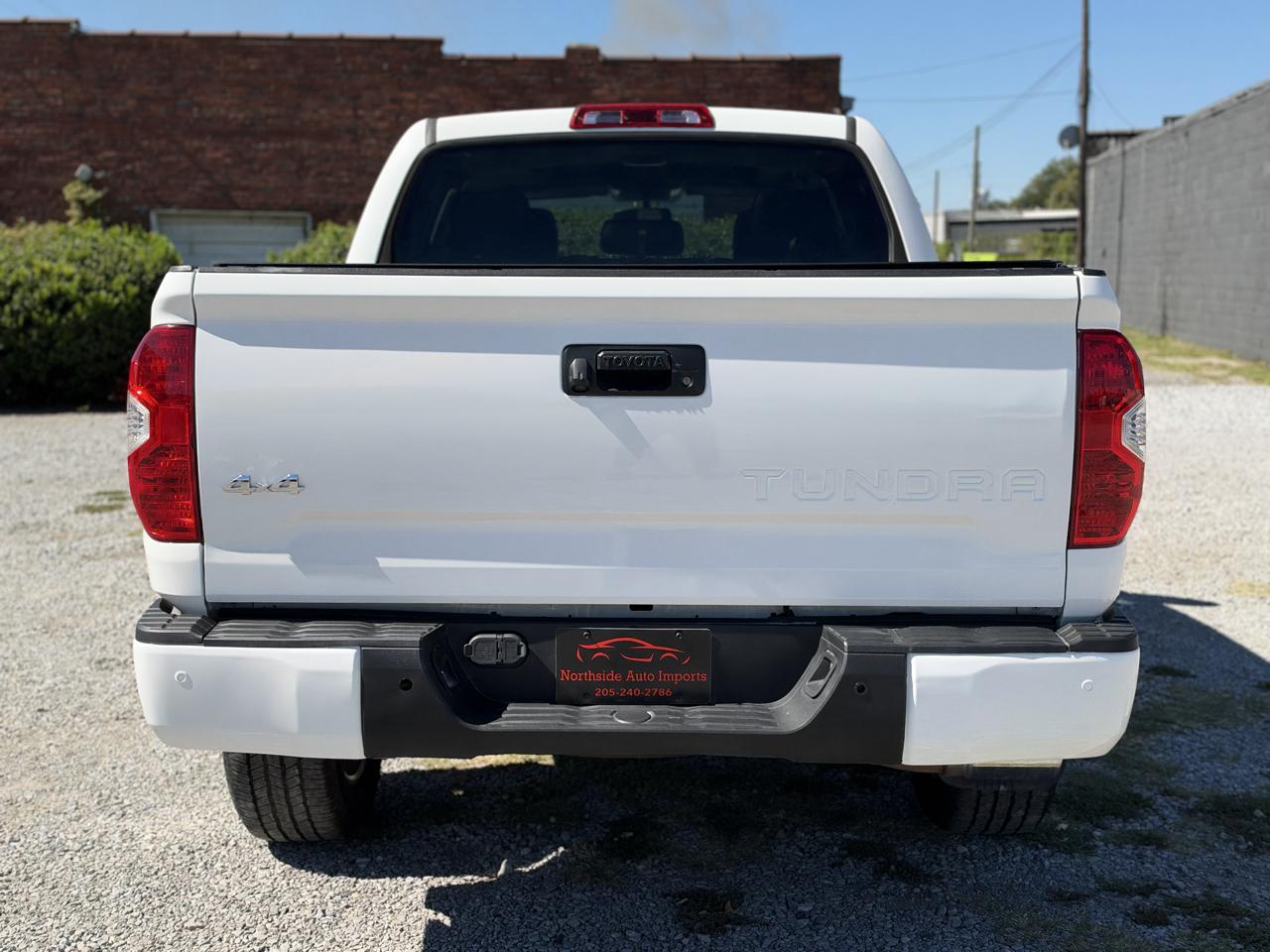Toyota Tundra Limited 5.7L FFV CrewMax 4WD 2017