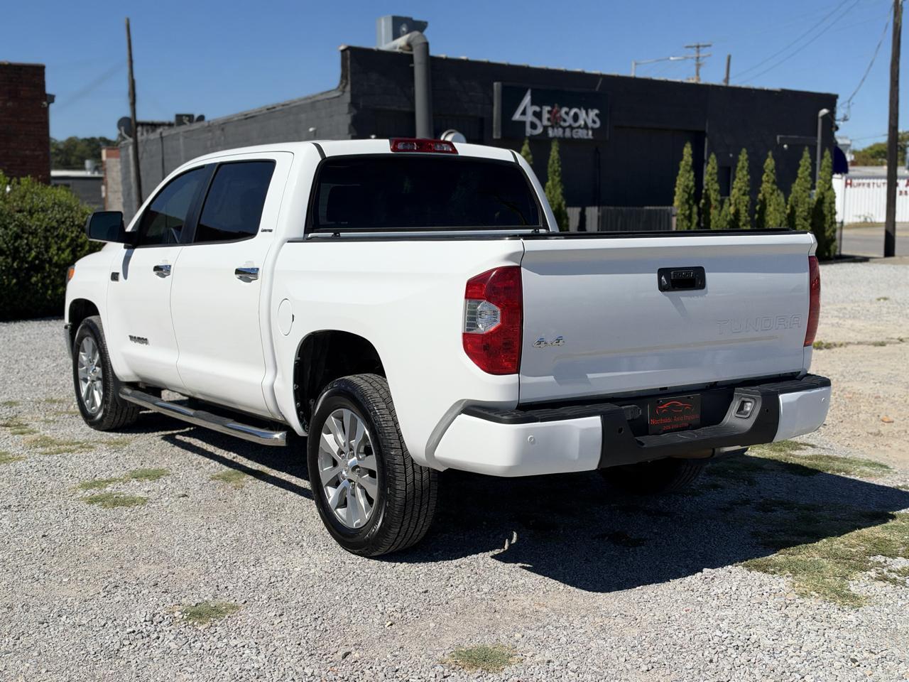Toyota Tundra Limited 5.7L FFV CrewMax 4WD 2017
