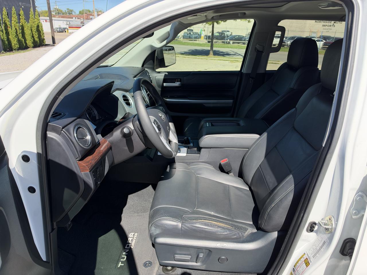 Toyota Tundra Limited 5.7L FFV CrewMax 4WD 2017