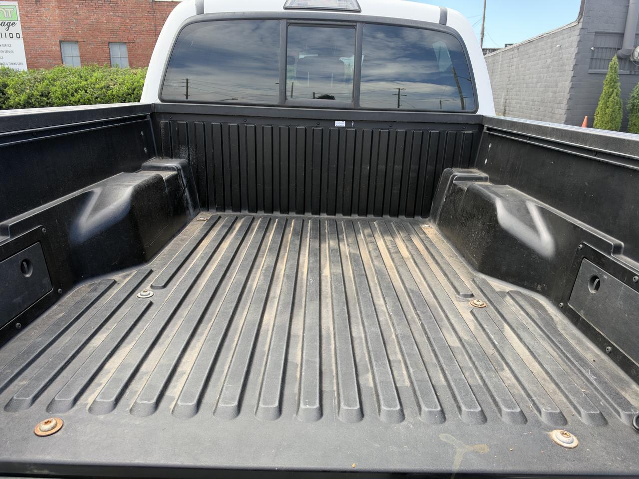Toyota Tacoma SR 2018