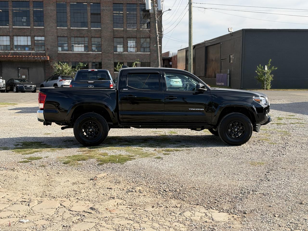 Toyota Tacoma SR5 V6 2022