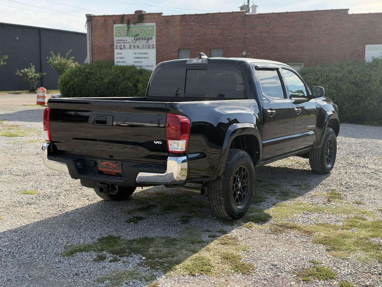 Toyota Tacoma SR5 V6 2022