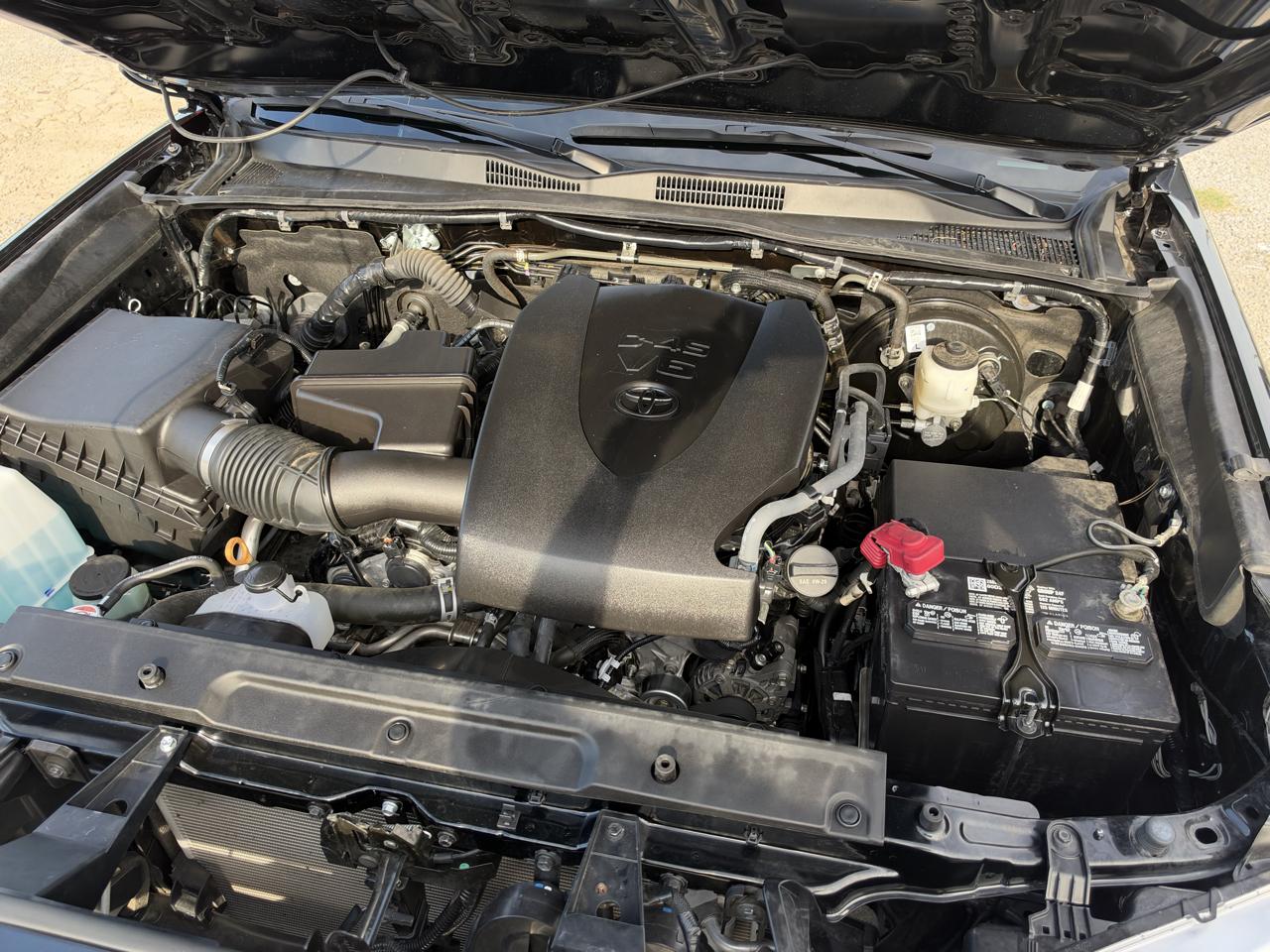 Toyota Tacoma SR5 V6 2022