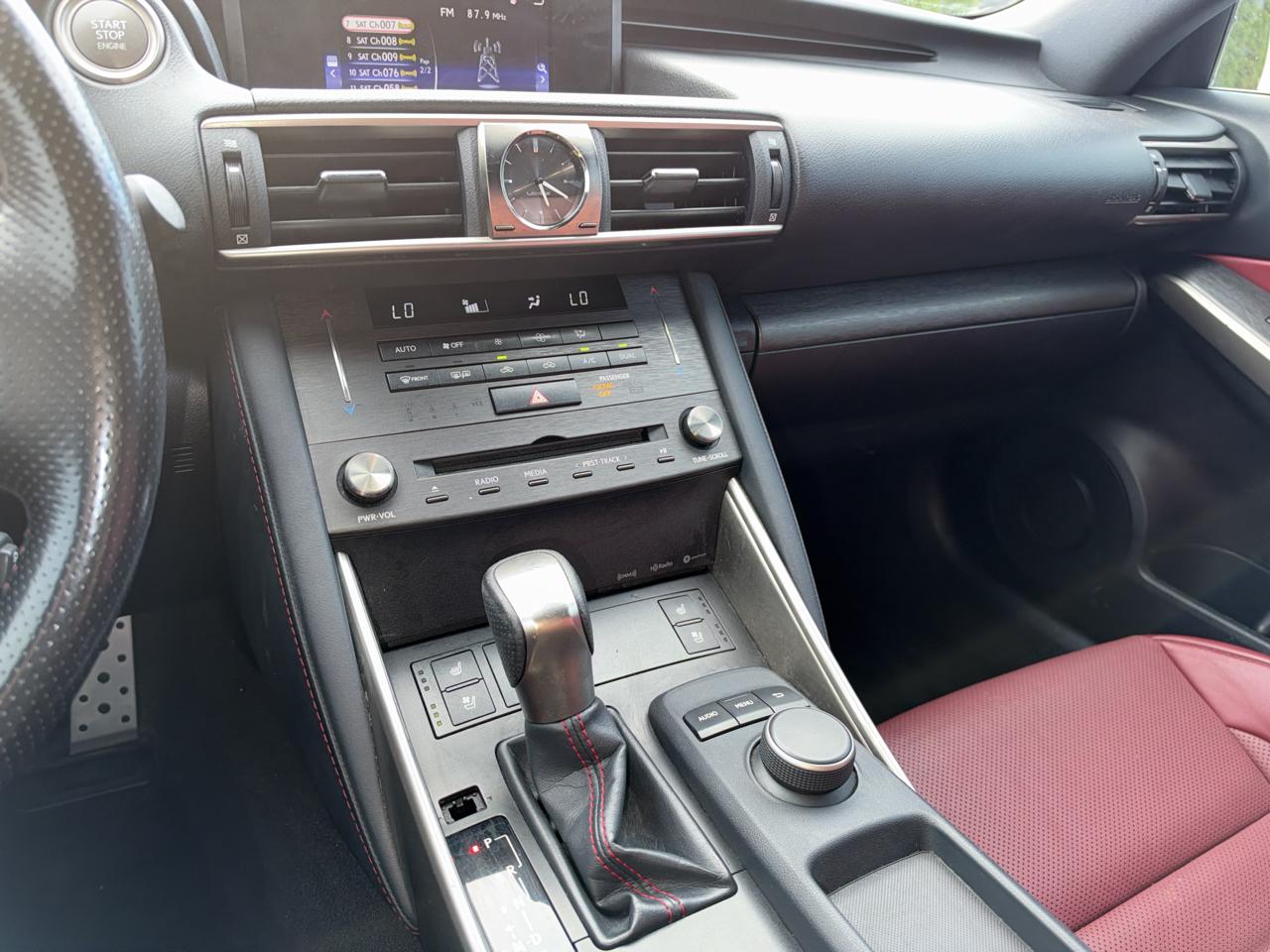Lexus IS F SPORT 300 RWD 2020