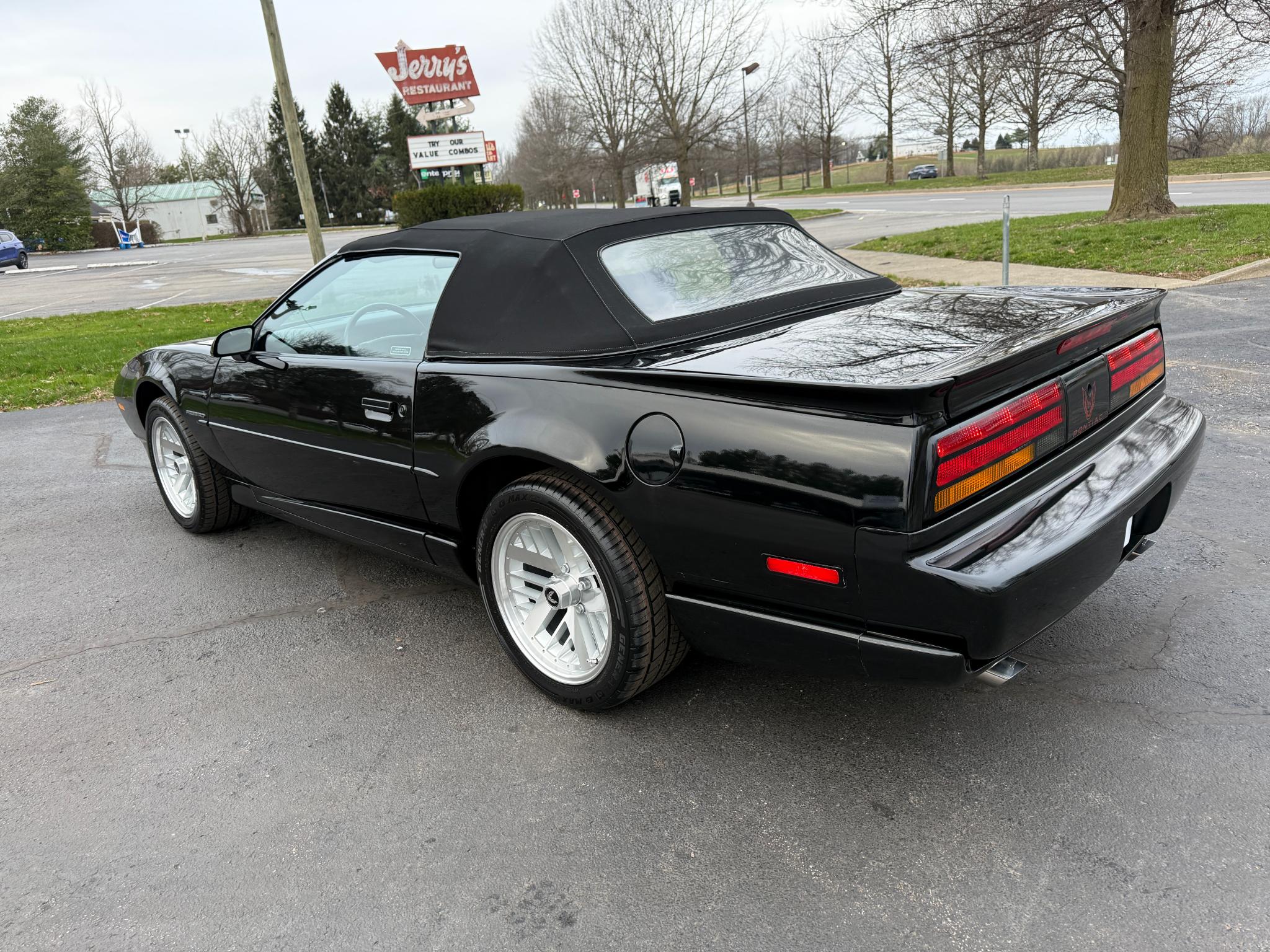 Pontiac Firebird  1991