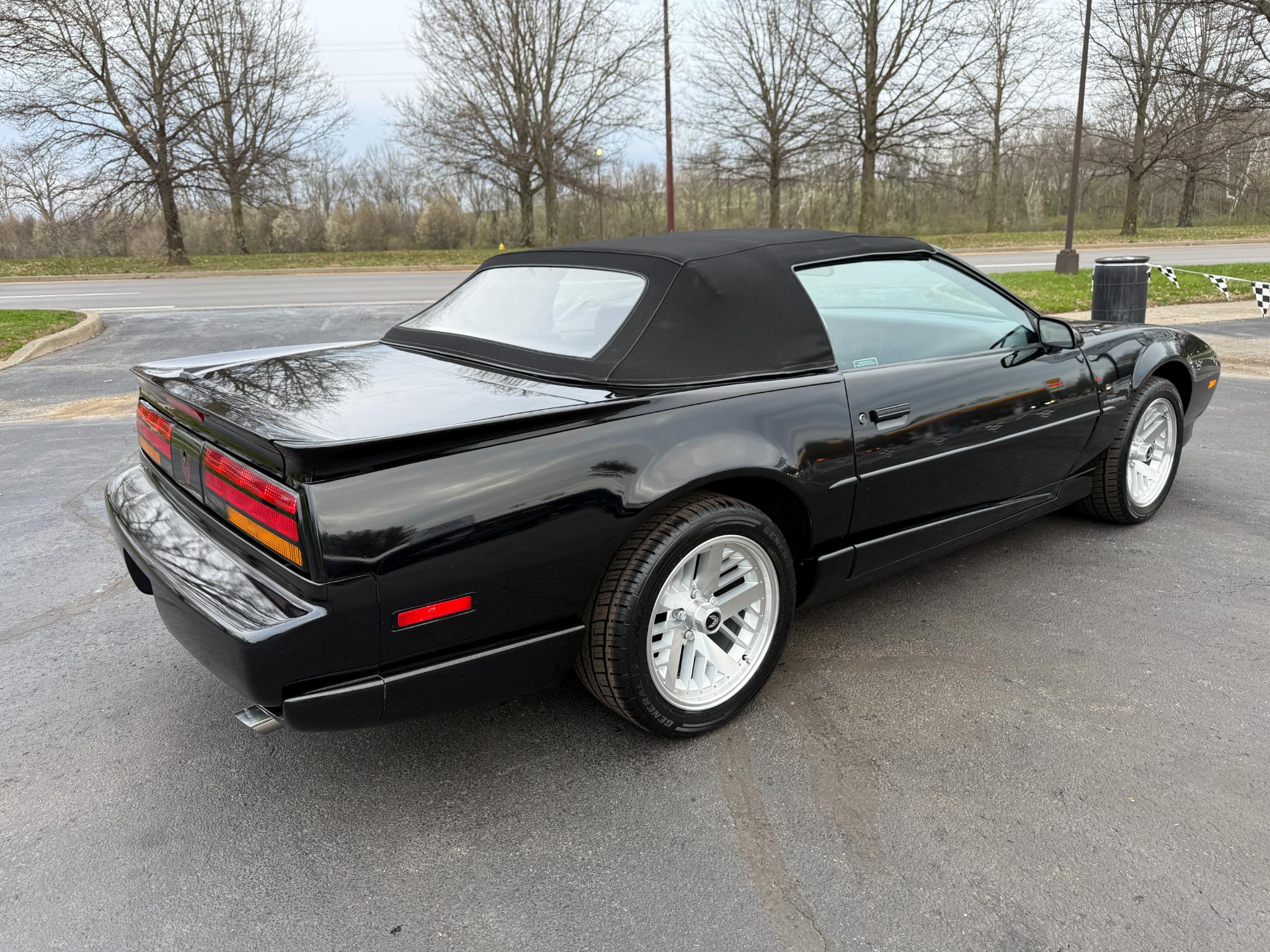 Pontiac Firebird  1991