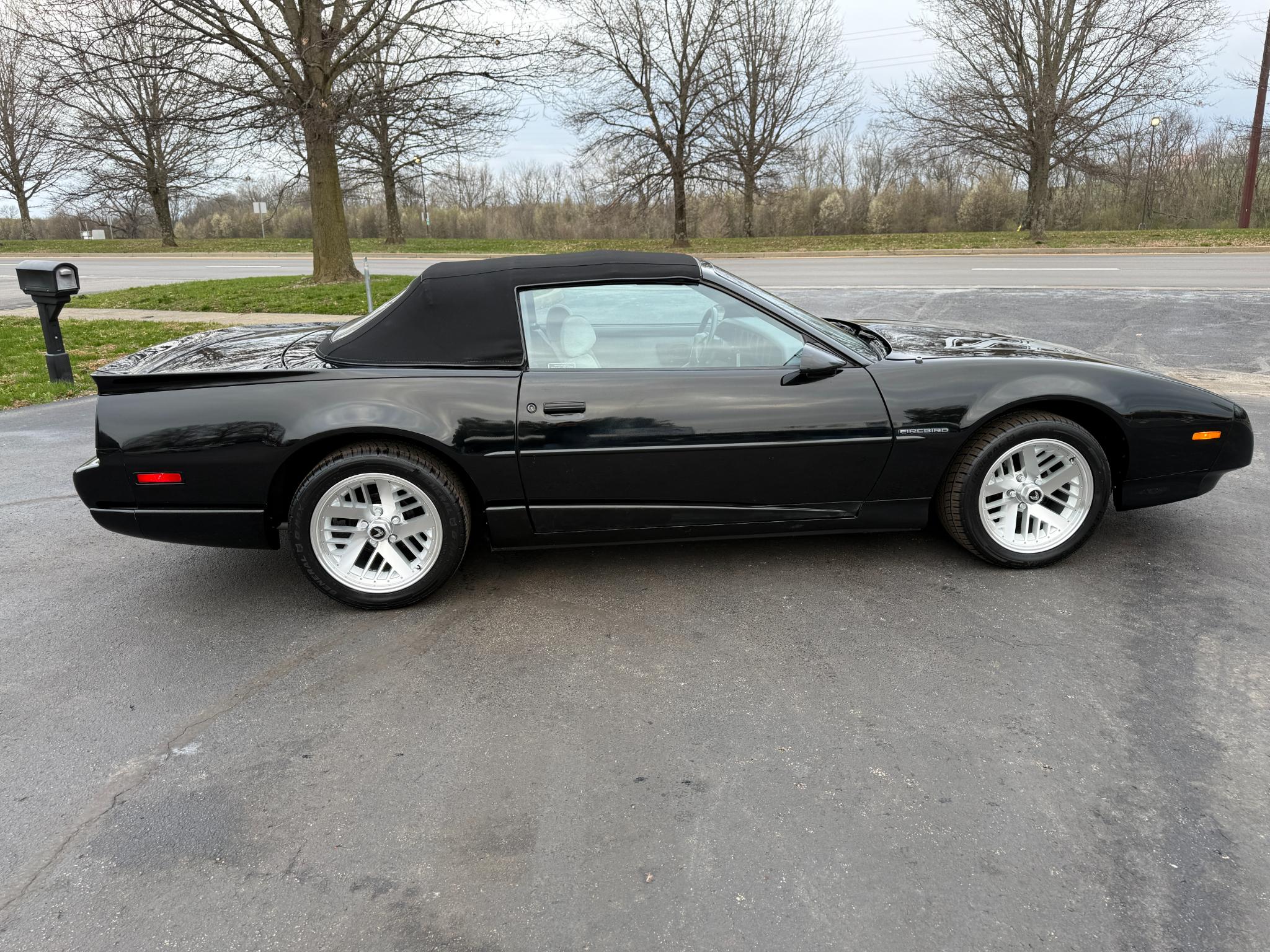 Pontiac Firebird  1991