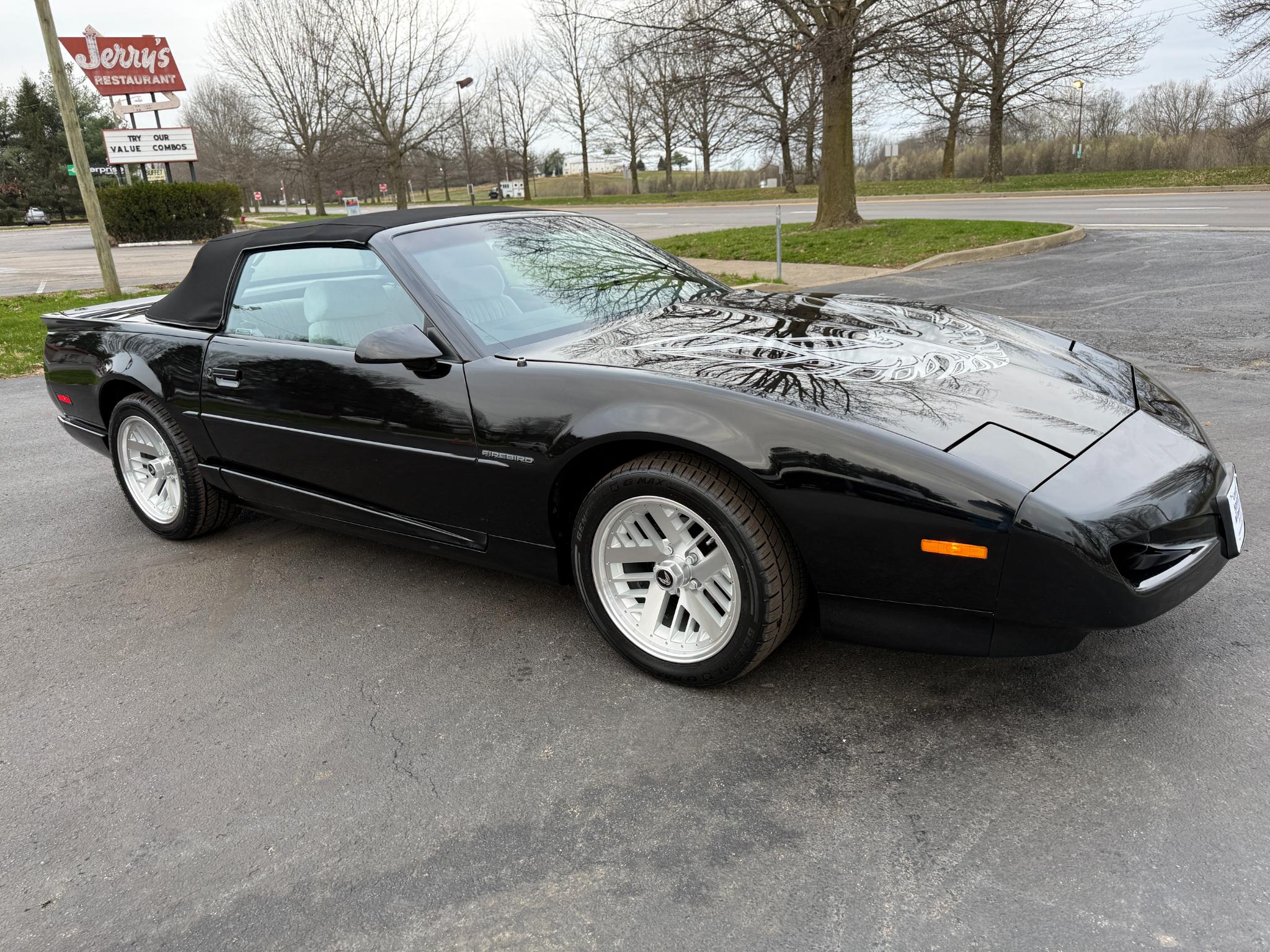 Pontiac Firebird  1991