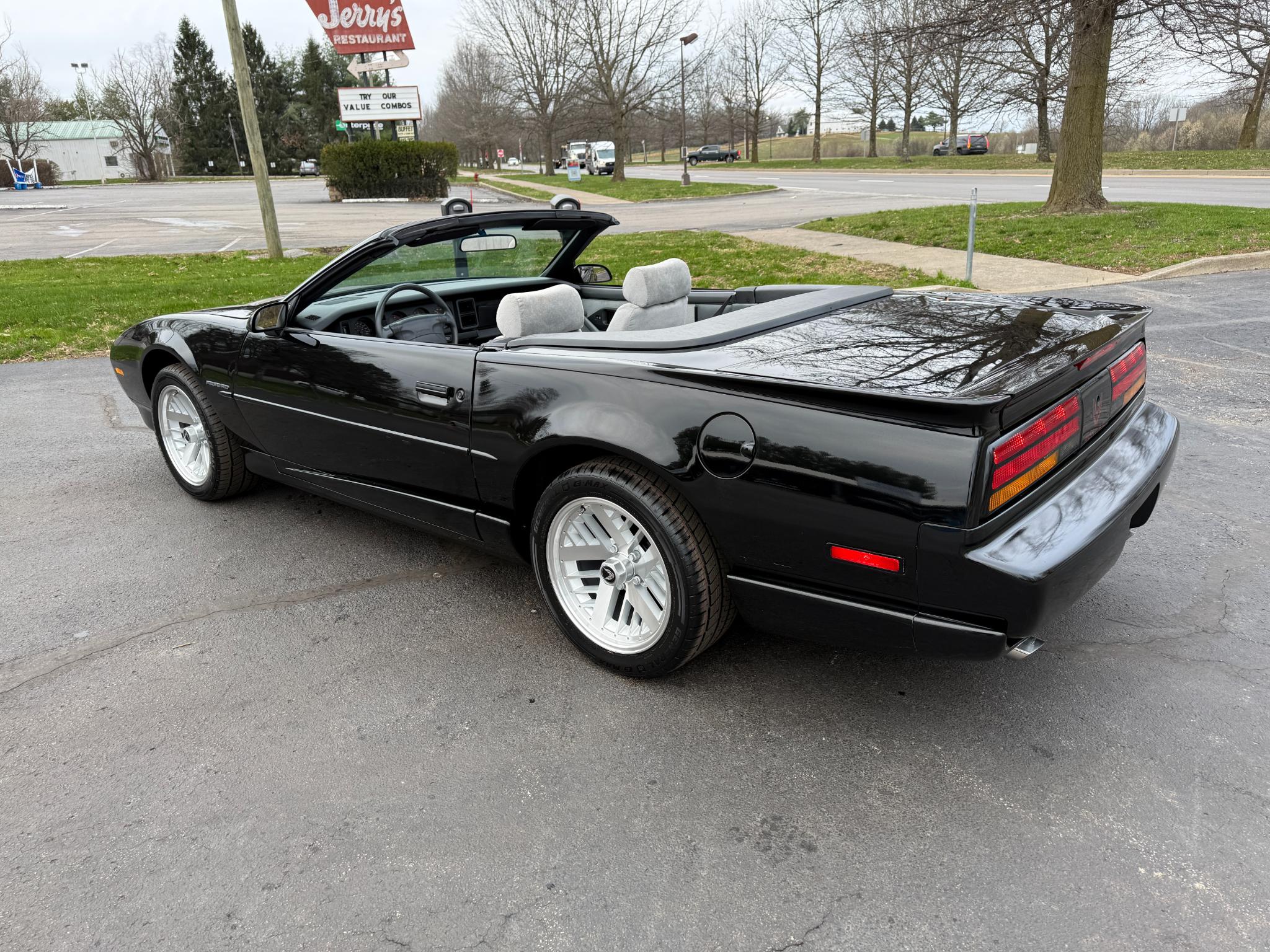 Pontiac Firebird  1991