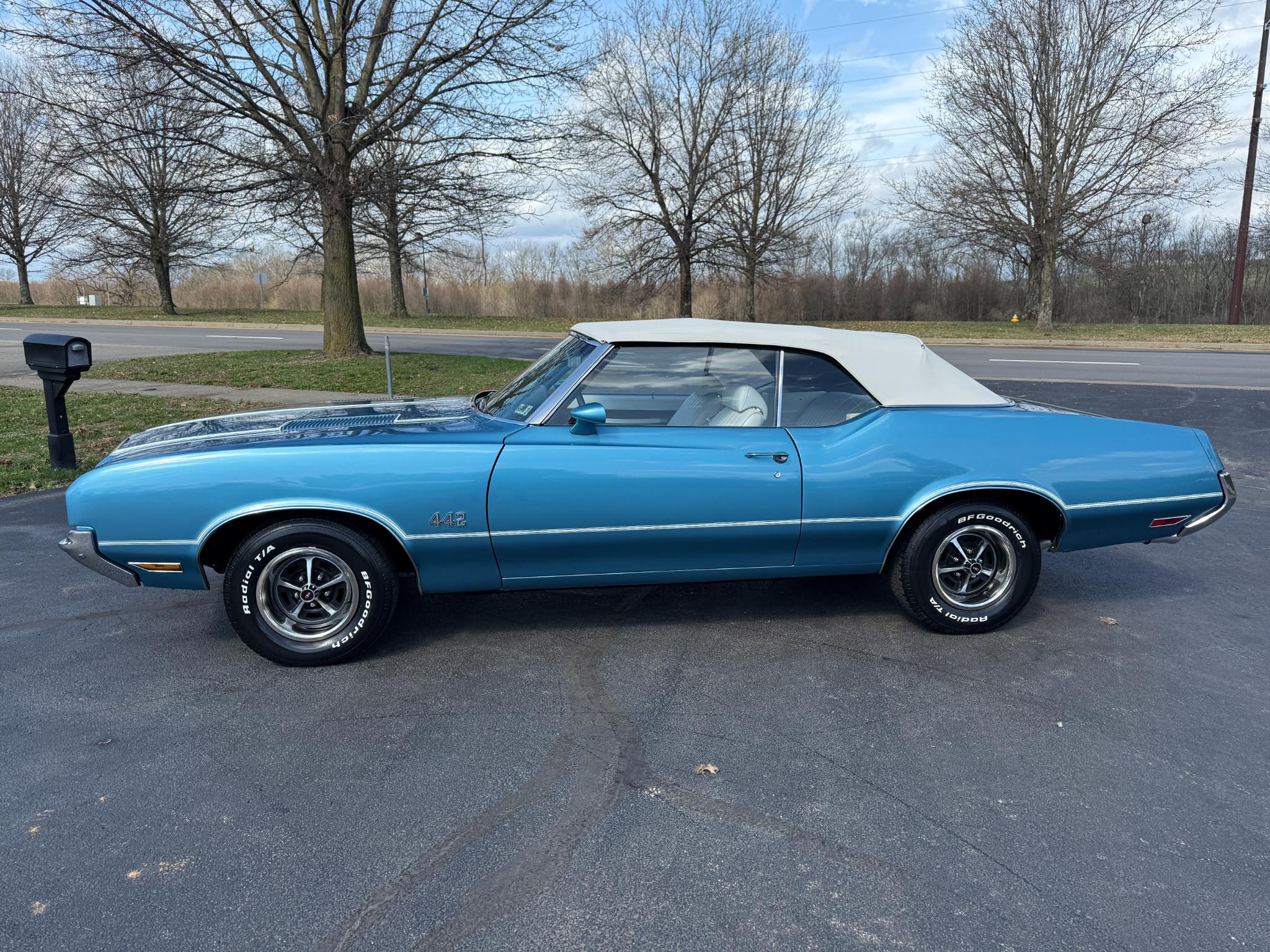 Oldsmobile Cutlass  1972