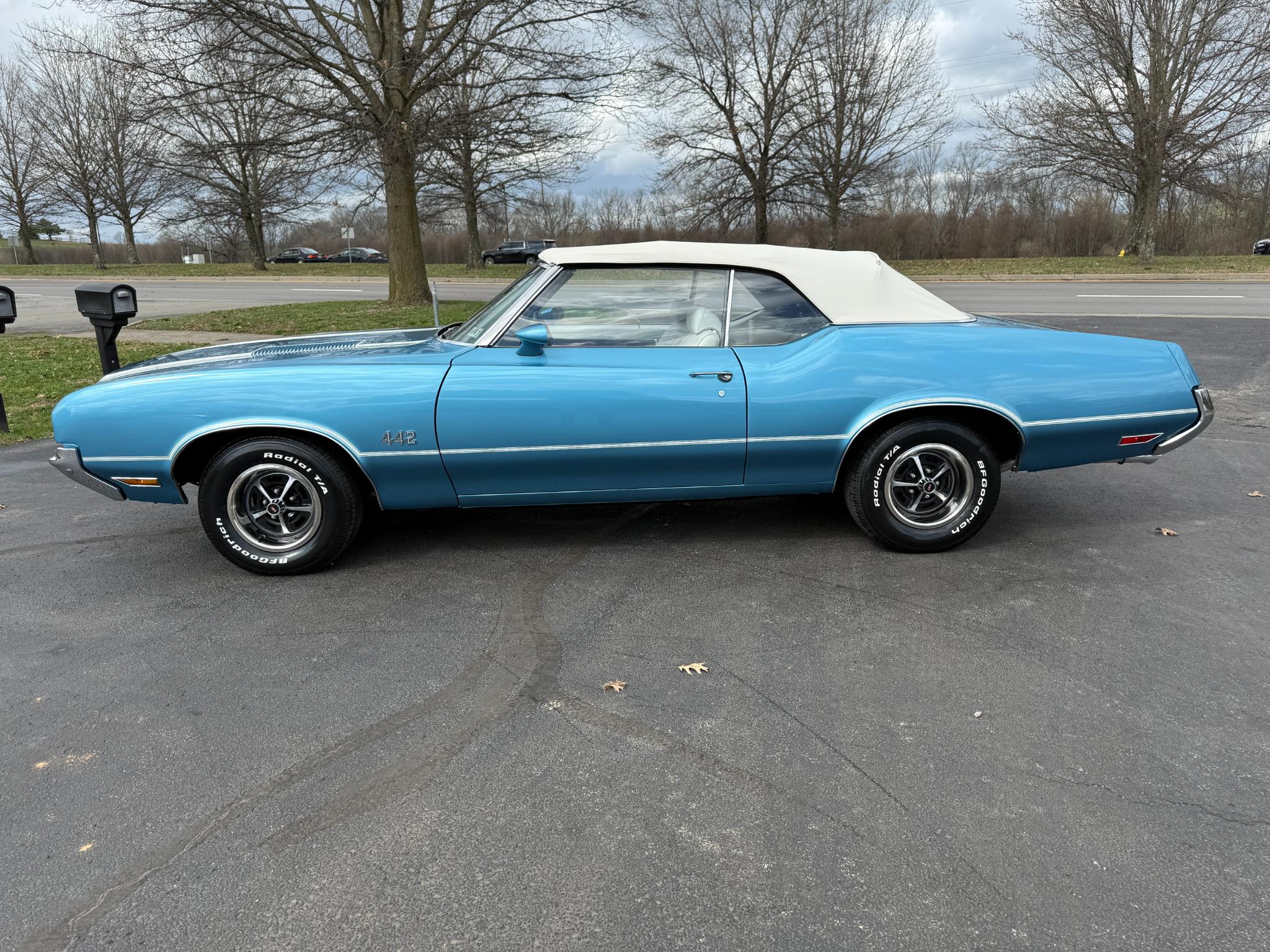 Oldsmobile Cutlass  1972