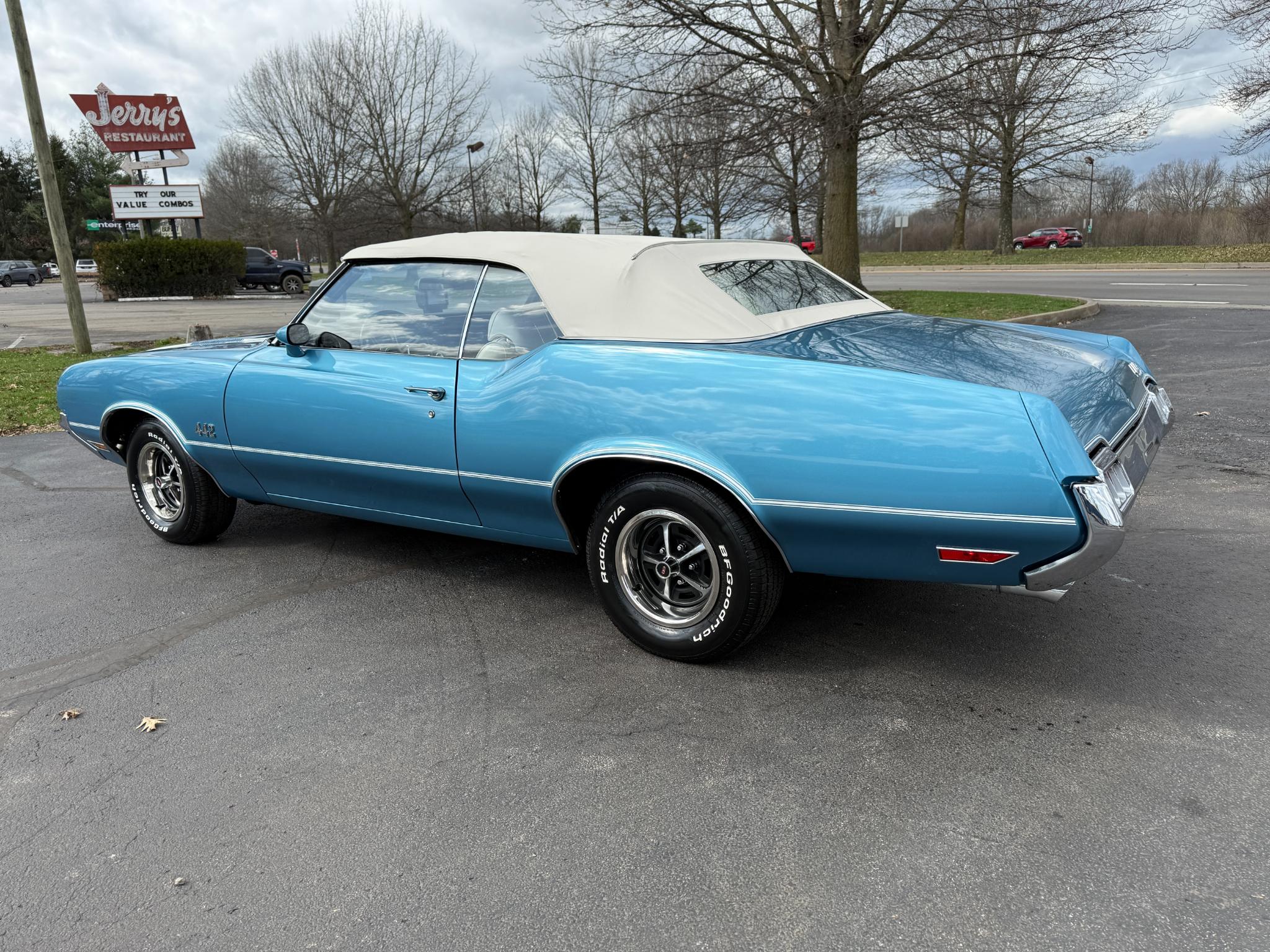 Oldsmobile Cutlass  1972