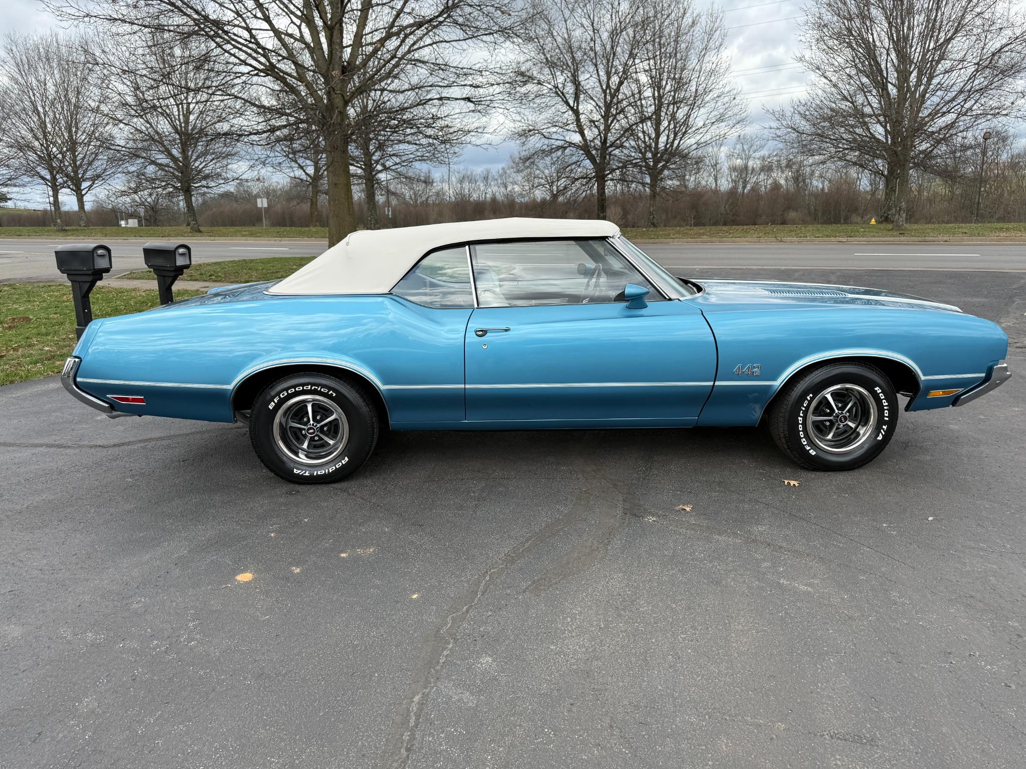 Oldsmobile Cutlass  1972
