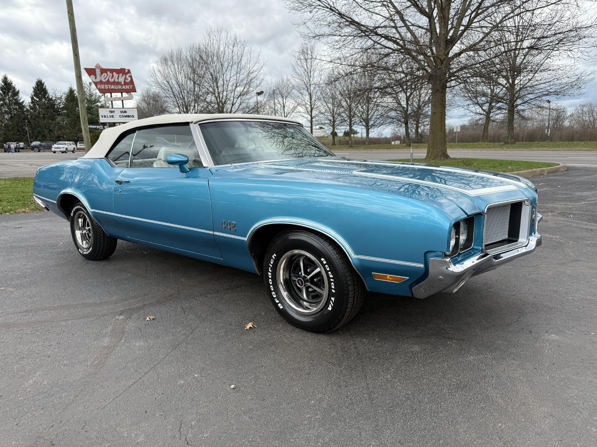 Oldsmobile Cutlass  1972