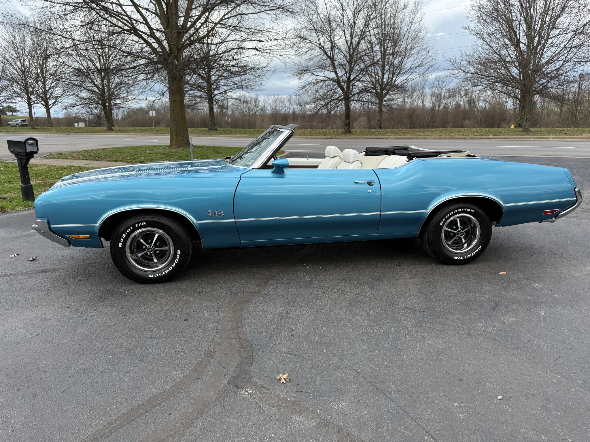Oldsmobile Cutlass  1972