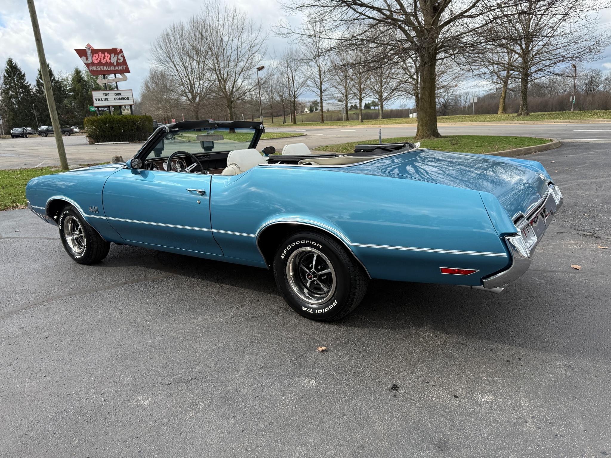 Oldsmobile Cutlass  1972