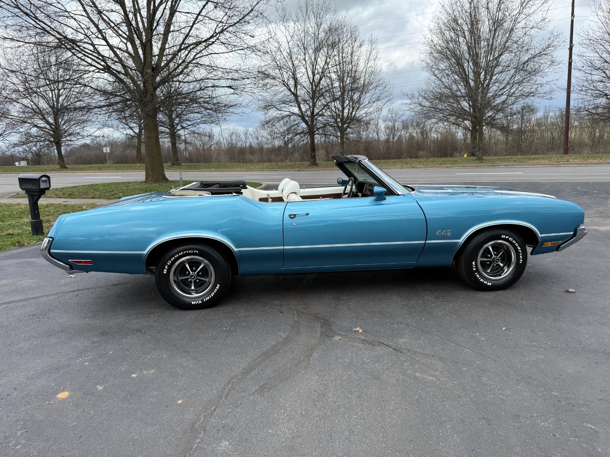 Oldsmobile Cutlass  1972