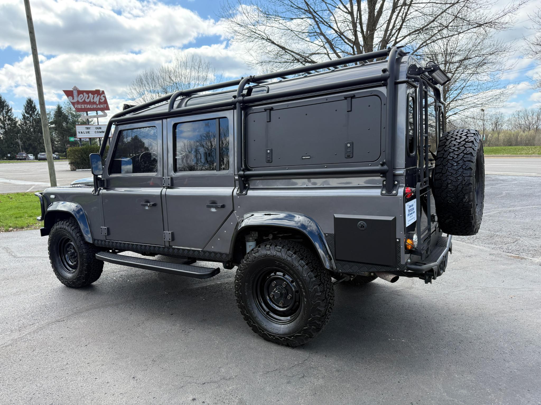 Land Rover Defender 110  1989