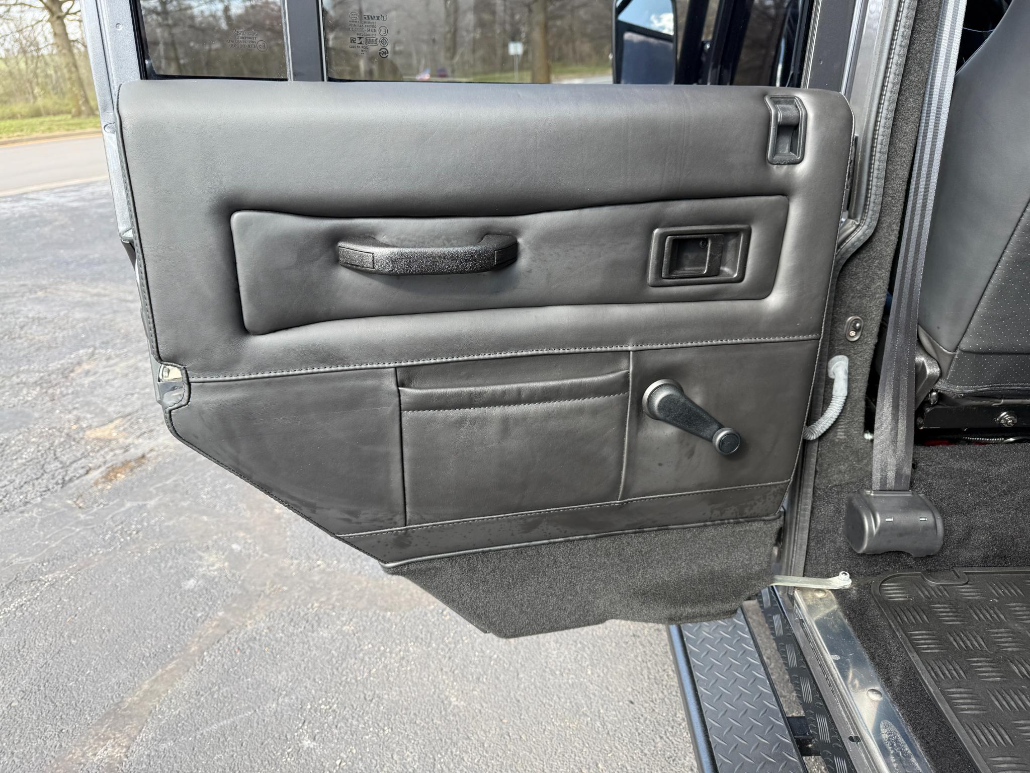 Land Rover Defender 110  1989