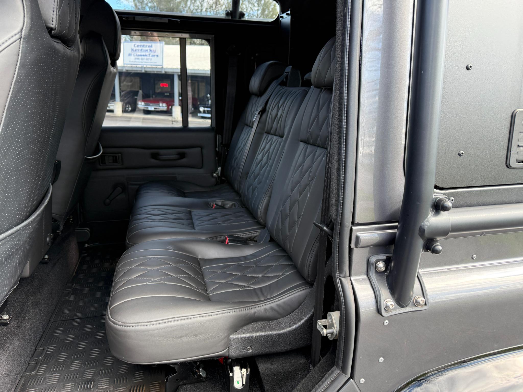 Land Rover Defender 110  1989