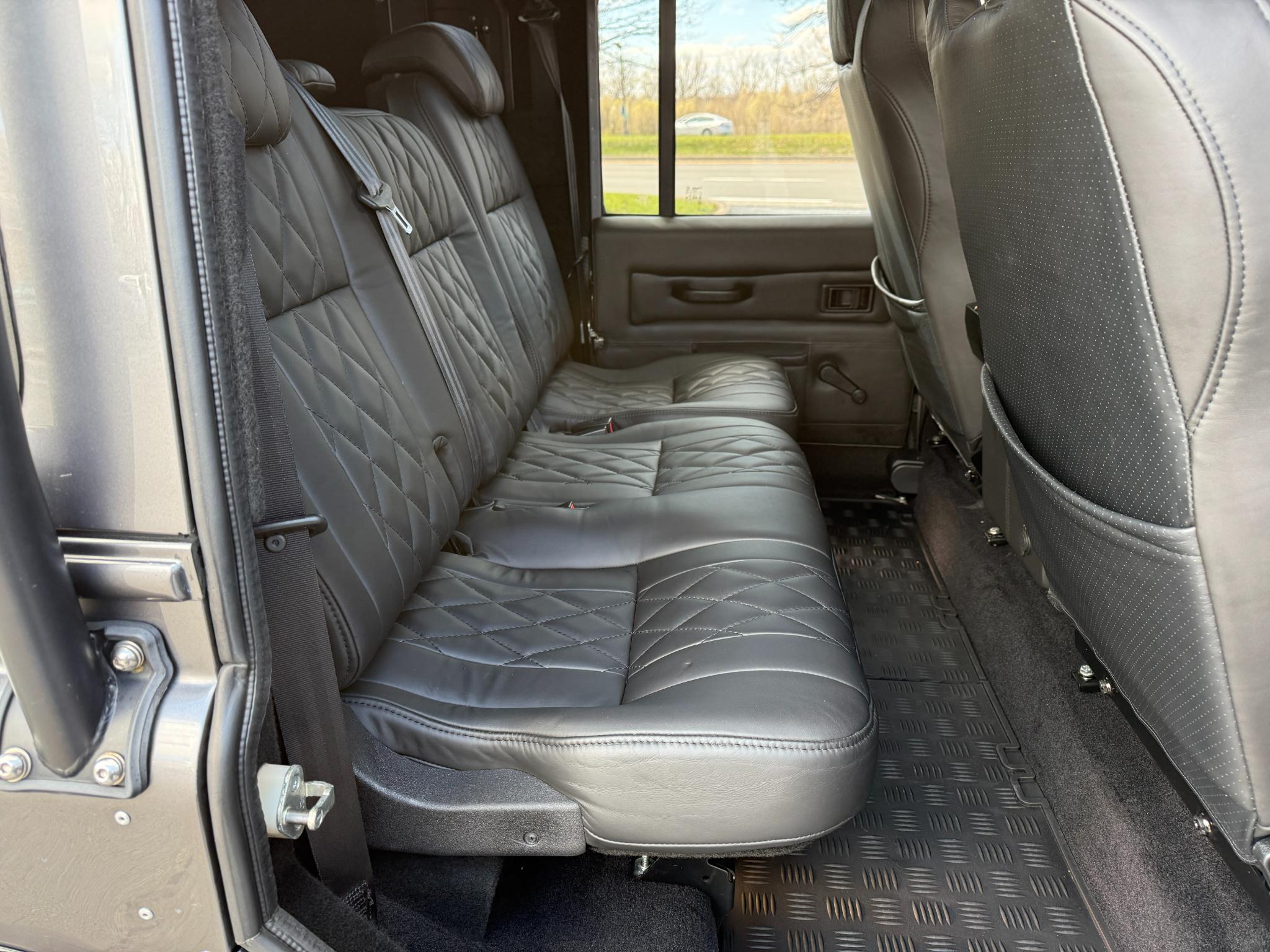 Land Rover Defender 110  1989