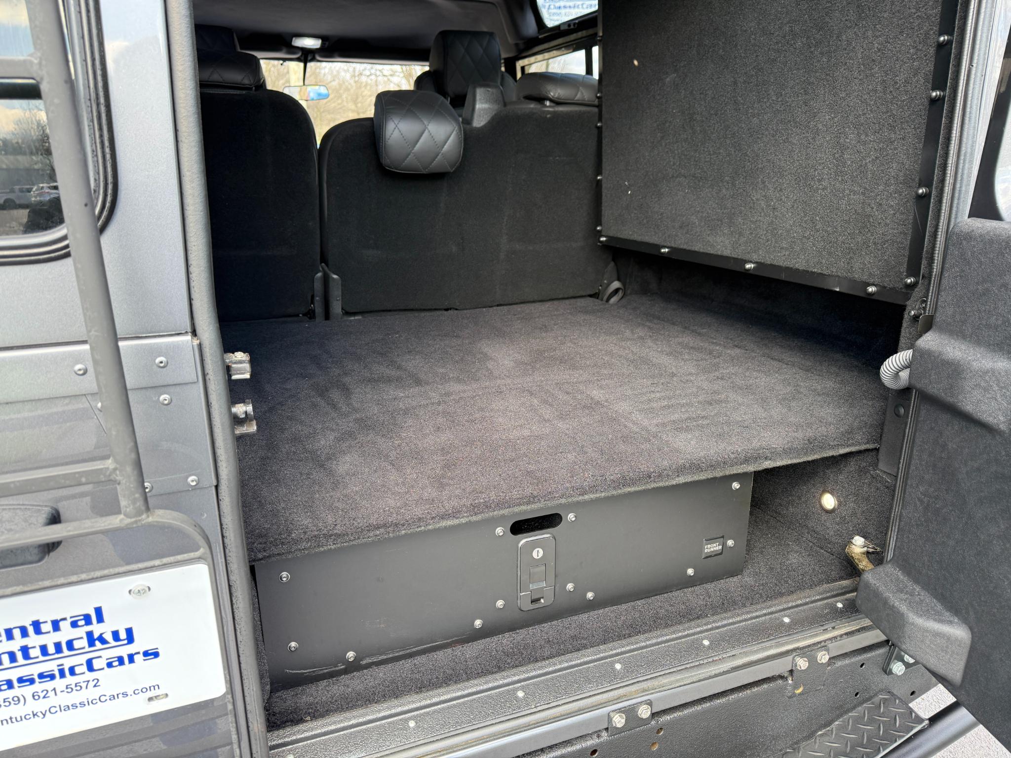 Land Rover Defender 110  1989