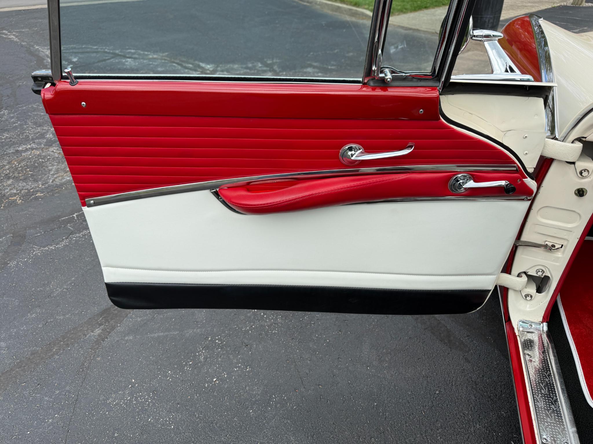 Ford Crown Victoria  1955