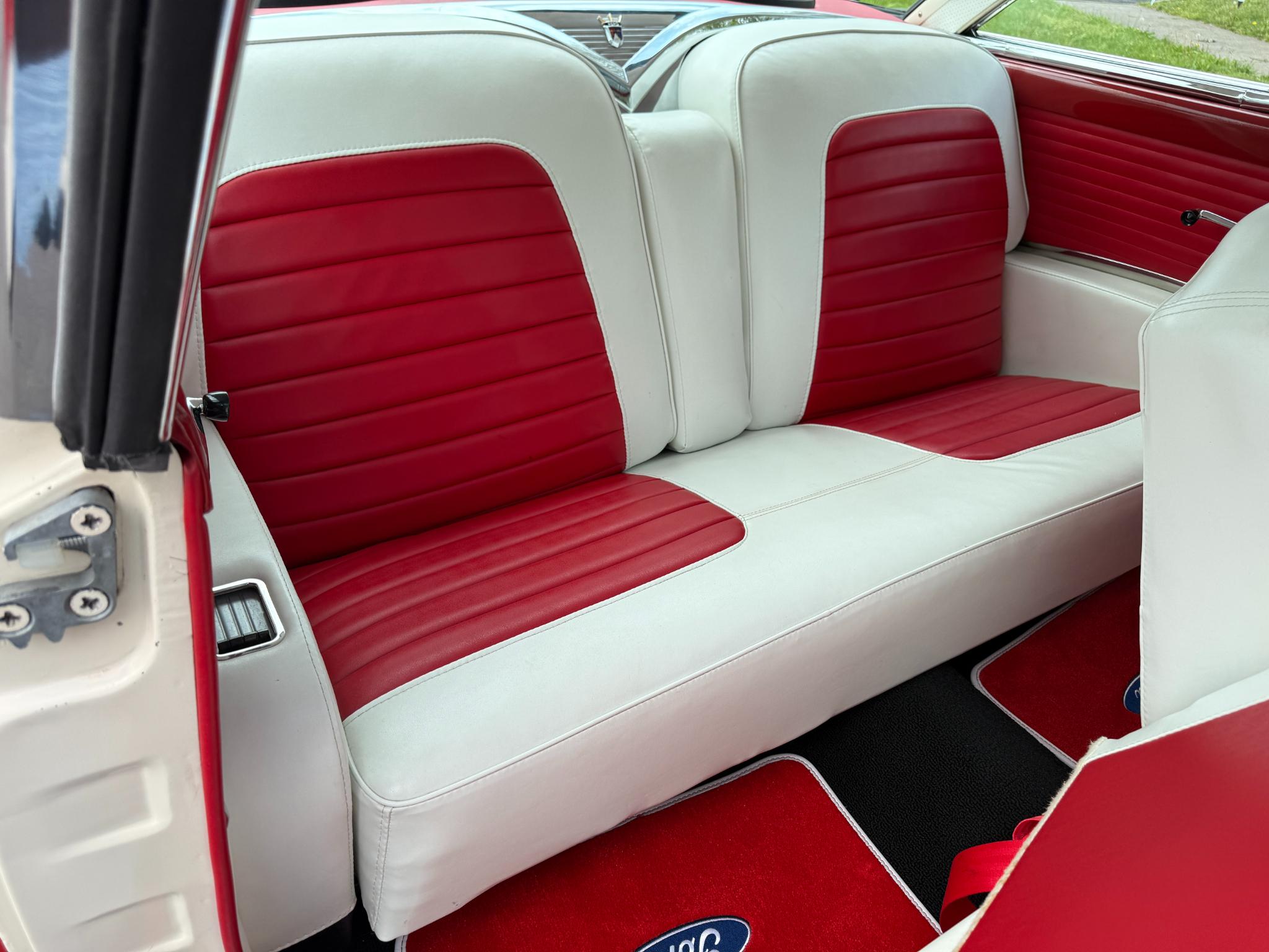 Ford Crown Victoria  1955