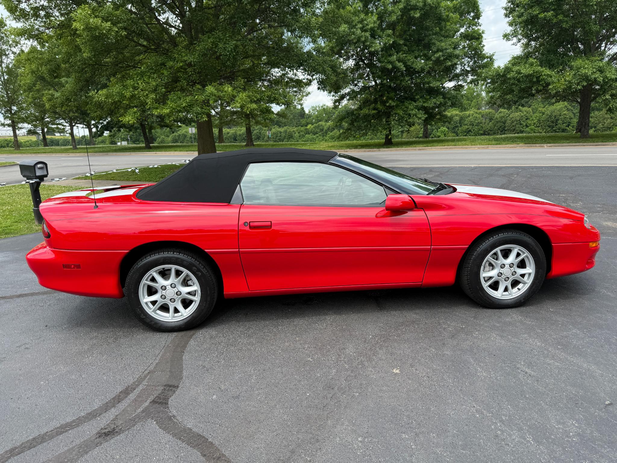 Chevrolet Camaro Convertible 2000