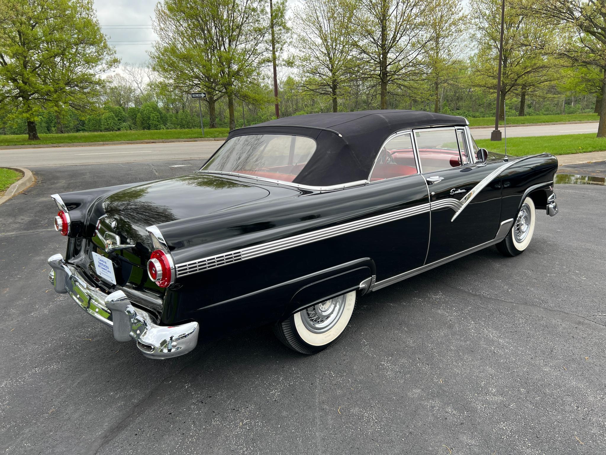 Ford Fairlane Sunliner Convertible  1956